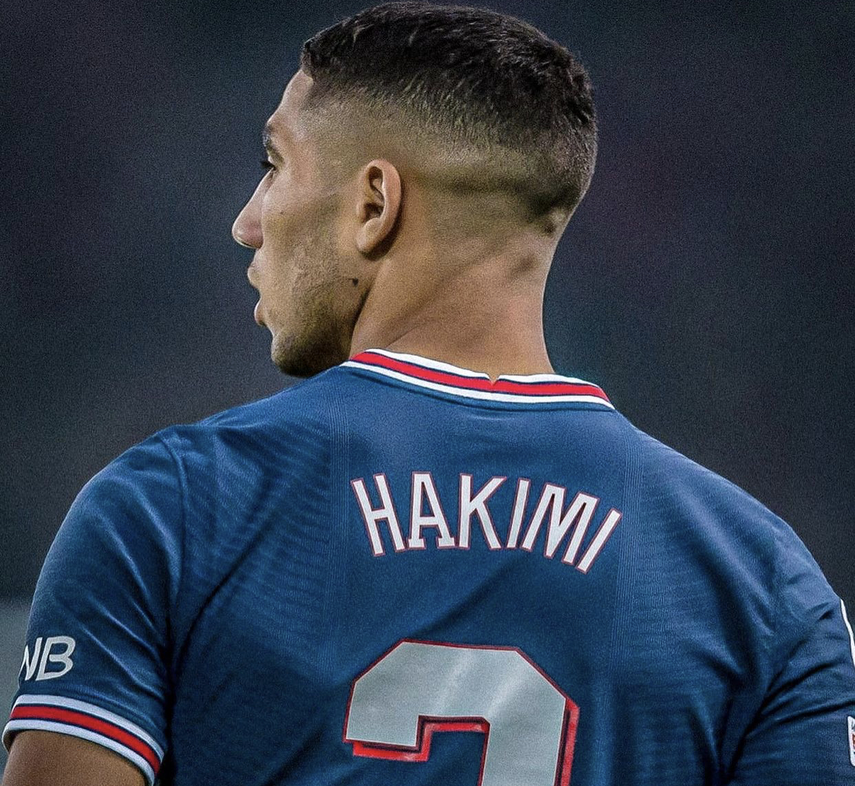 حكيمي: نيبت أسطورة مغربية وأتعلم من نصائحه لأسير على خطاه