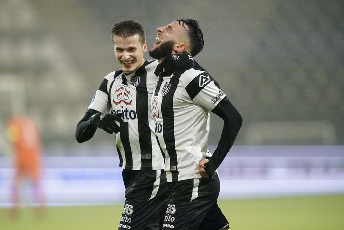 إسماعيل عزاوي أفضل لاعب في  الإيريديفيزي 