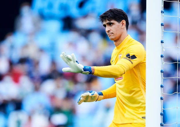 بونو وحيدا في ديربي الأندلس