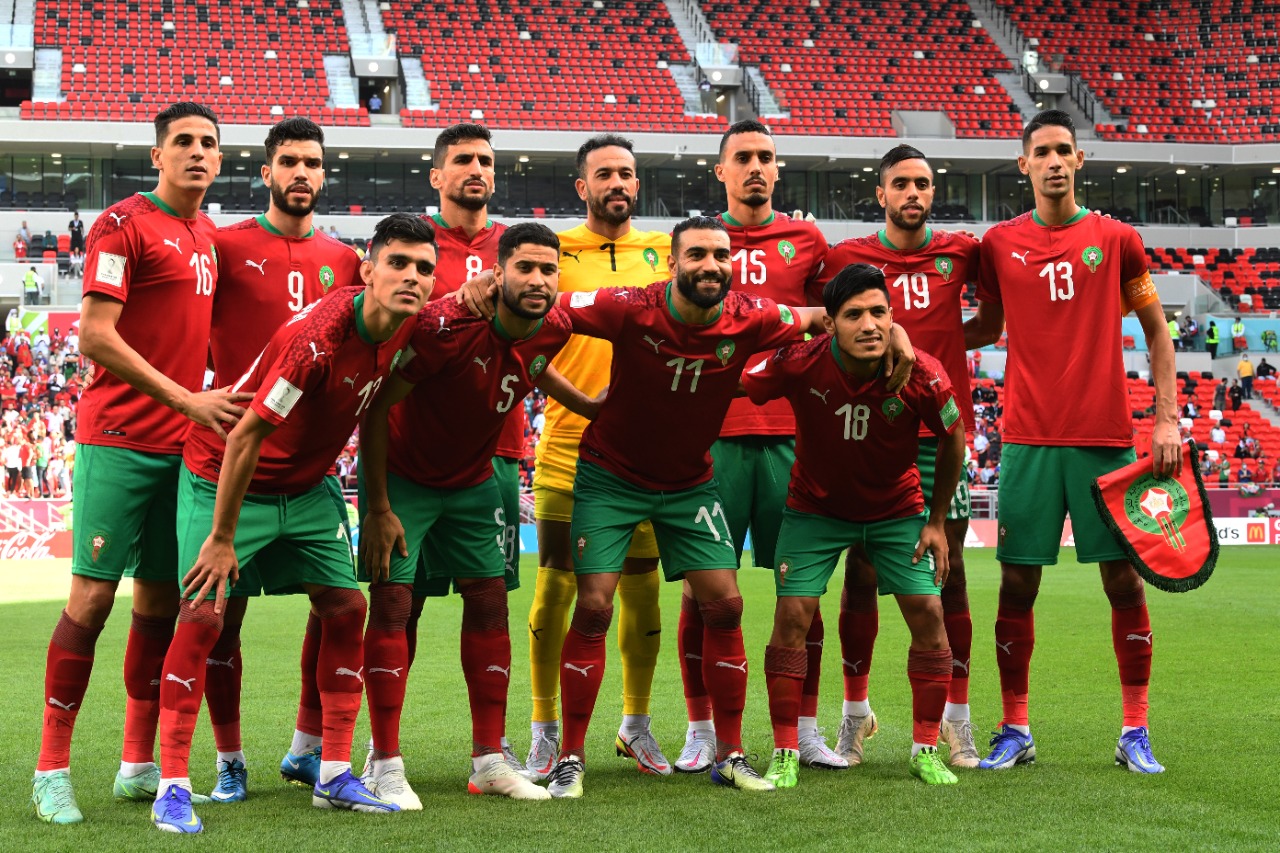 بهذه التشكيلة يواجه المنتخب المغربي نظيره الجزائري
