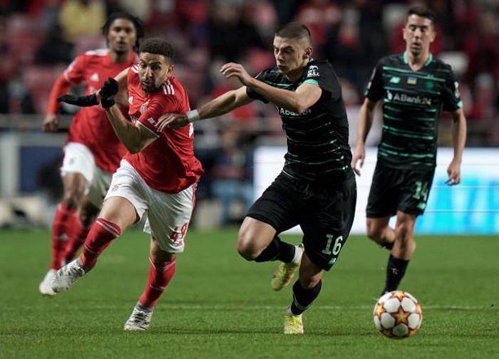 تاعرابت سادس دولي مغربي يصل لدور ثمن عصبة الابطال