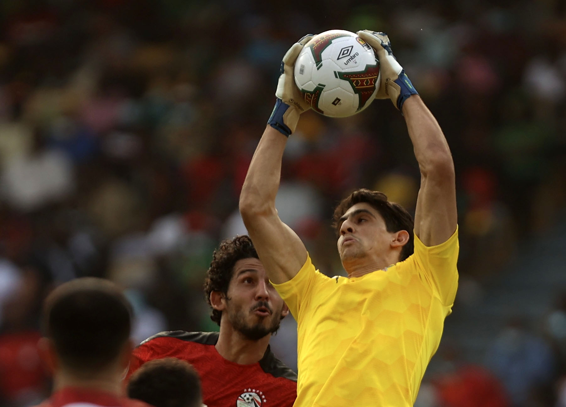 ياسين بونو: هادي هي الكورة وأمامنا الدور الفاصل للتأهل لكأس العالم