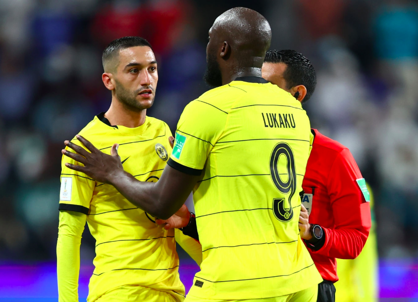 مساعد مدرب تشيلسي يكشف رأيه في أداء حكيم زياش