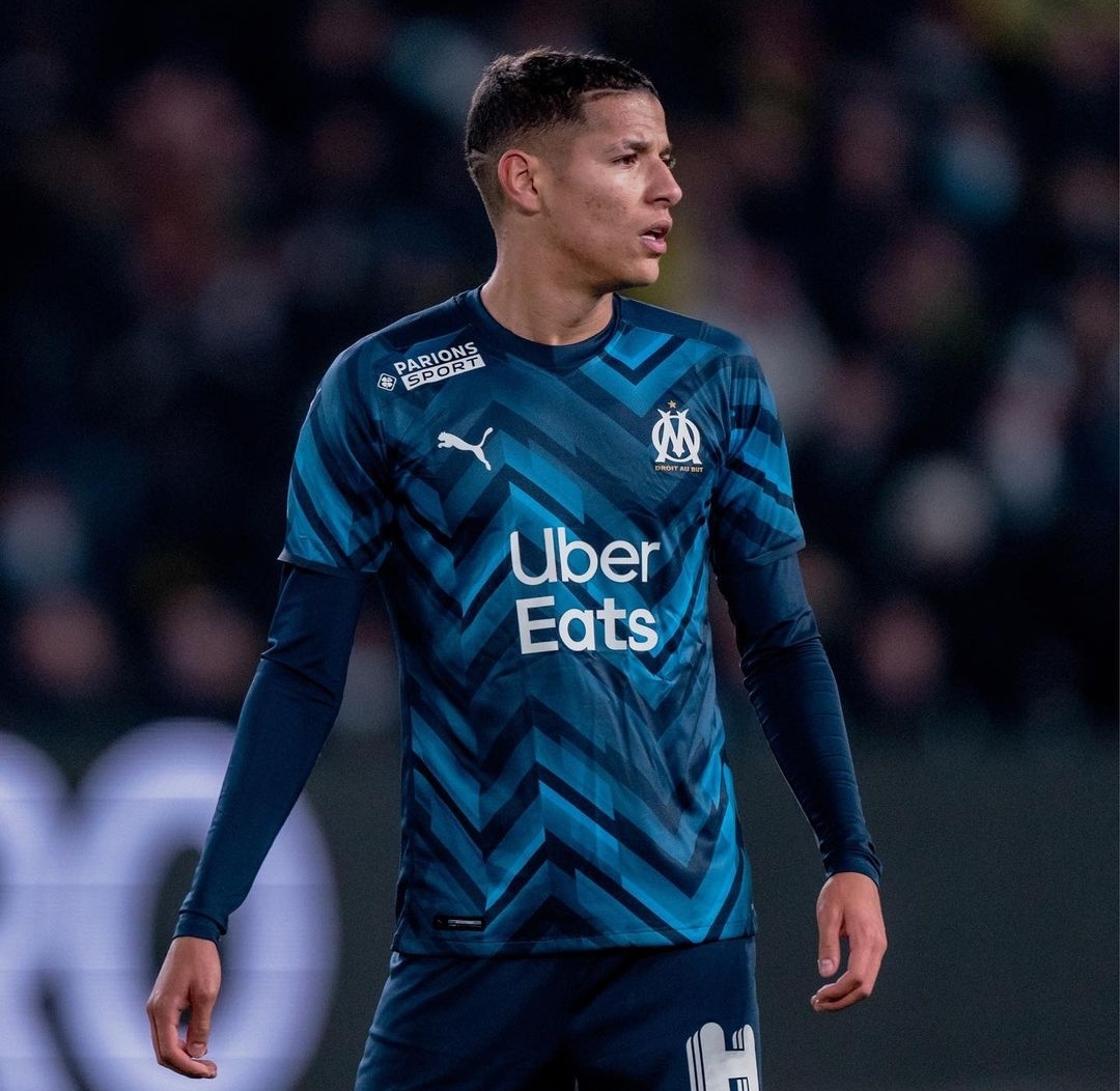 حارث : مؤسف ان نخسر بالمعاناة