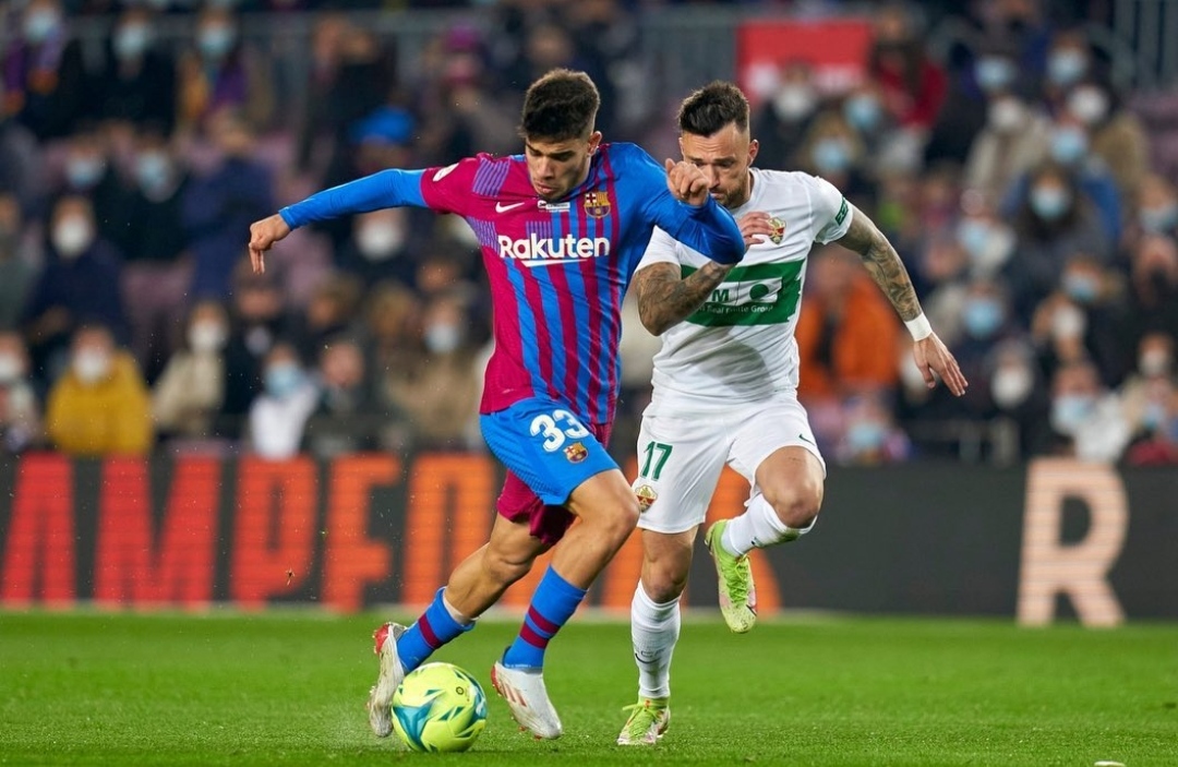 لهذا السبب يعود الزلزولي مؤقتا لبرشلونة  ب 