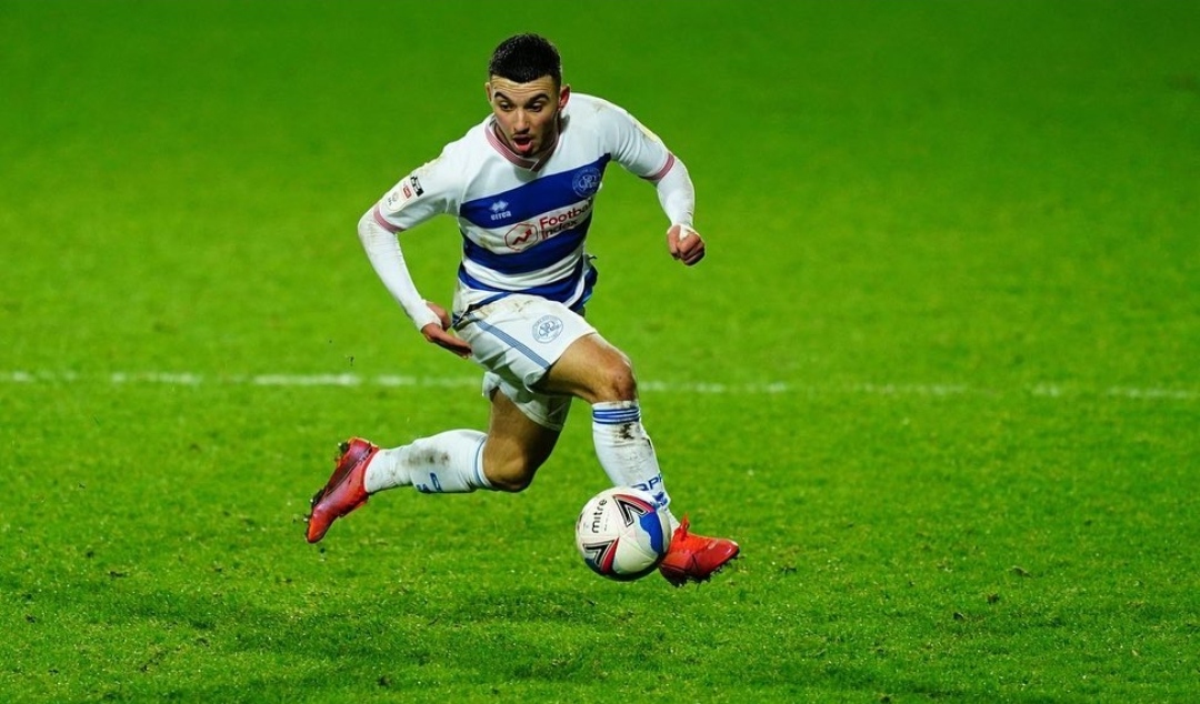 فاربروتن: بامكاني الإعتماد على شاعر