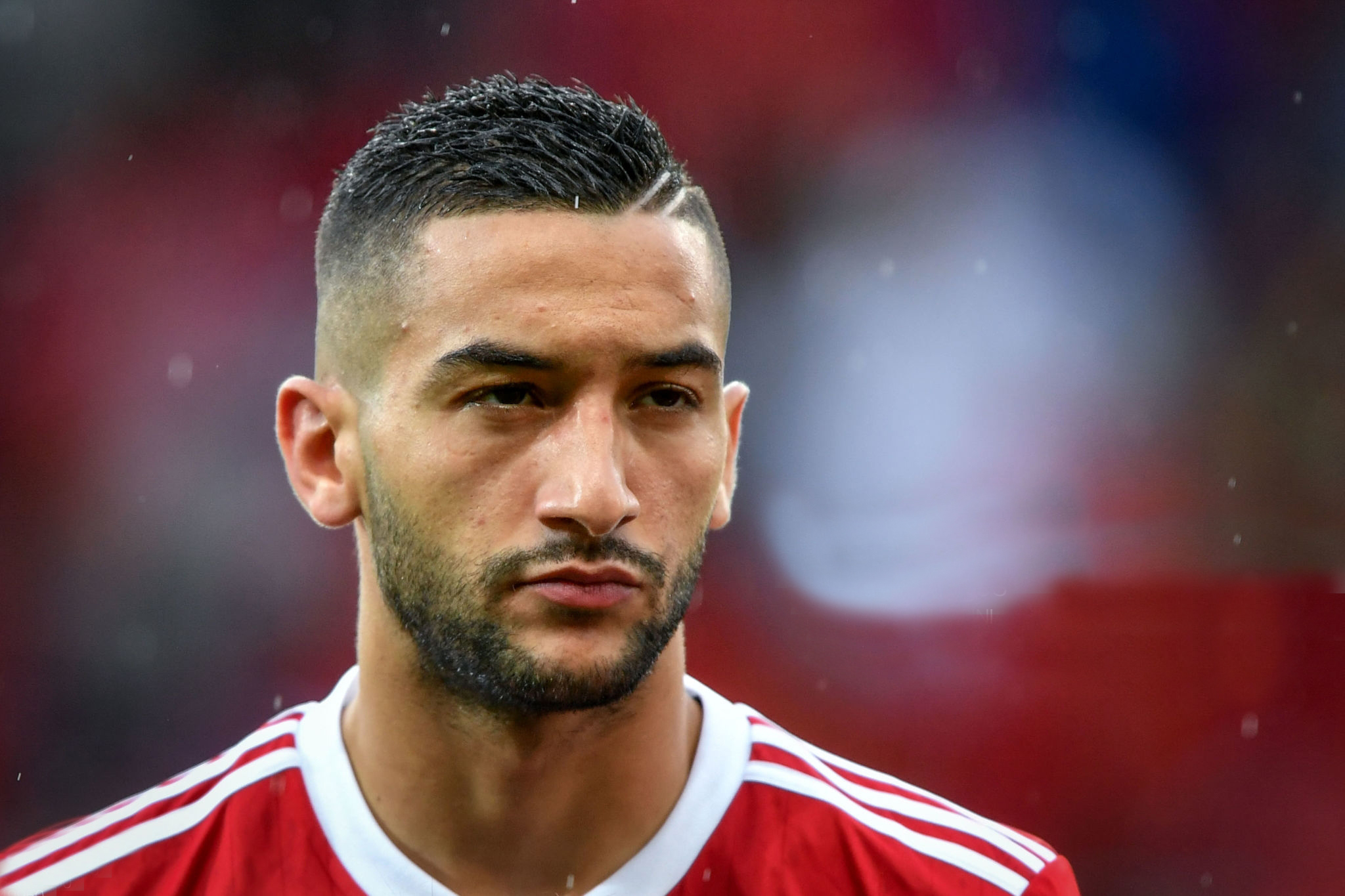 كيف تفاعلت الصحف العالمية مع قرار إعتزال زياش؟