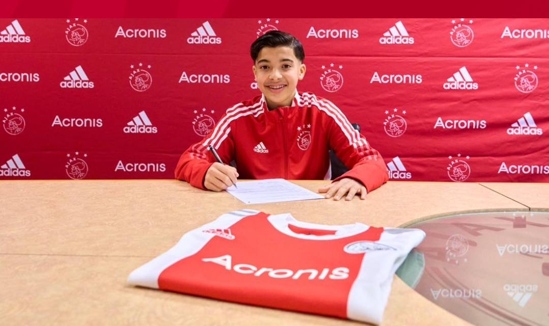 بونيدا.. لماذا فضل أجاكس على برشلونة، سيتي وتشيلسي؟