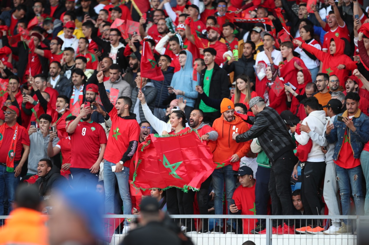 مشاهد تقشعر لها الأبدان أثناء عزف النشيد الوطني