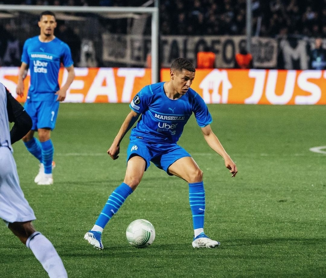 حارث يعبر الى دور نصف نهائي كونفرنس ليغ