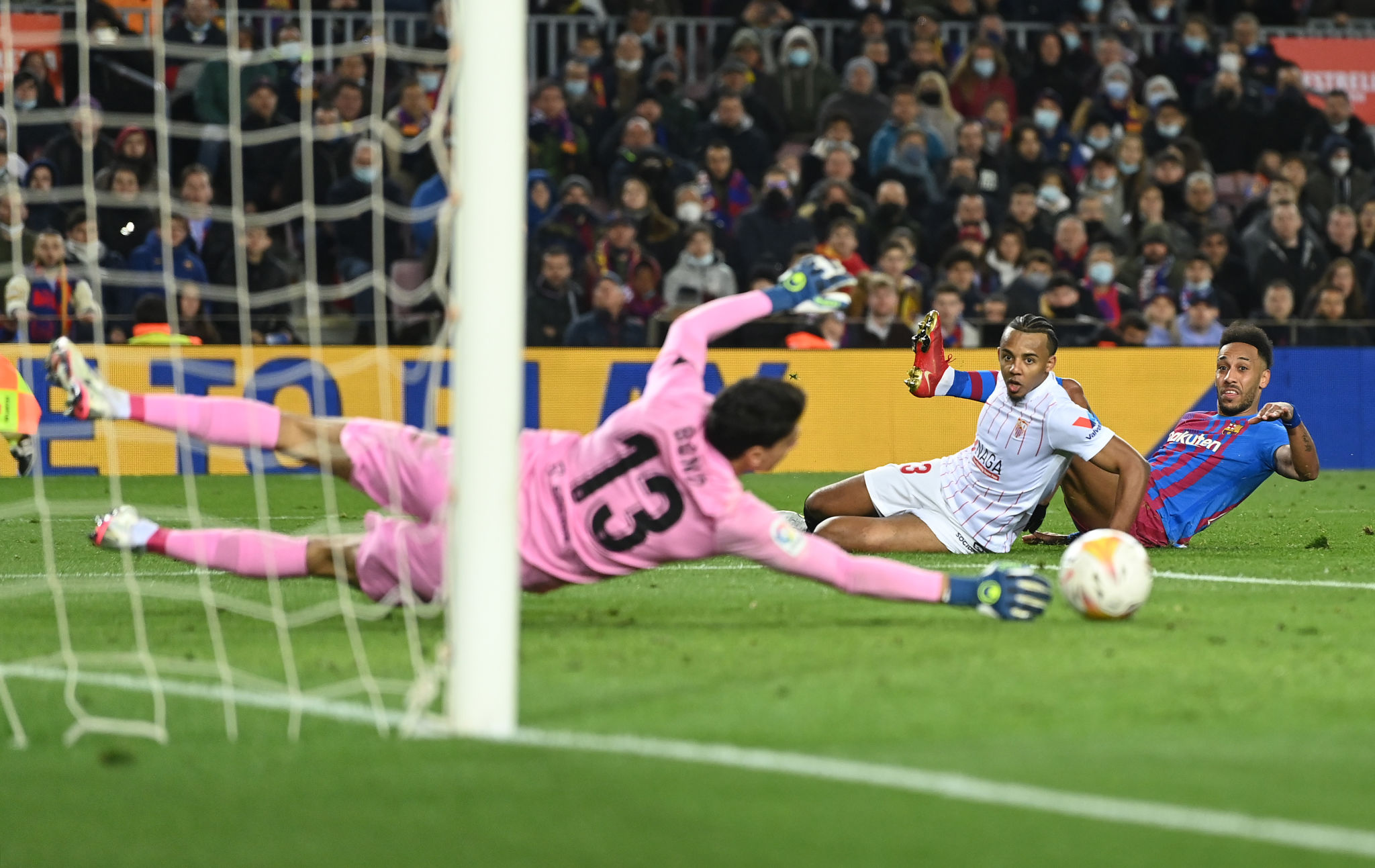 بونو يساوي 30 مليون أورو