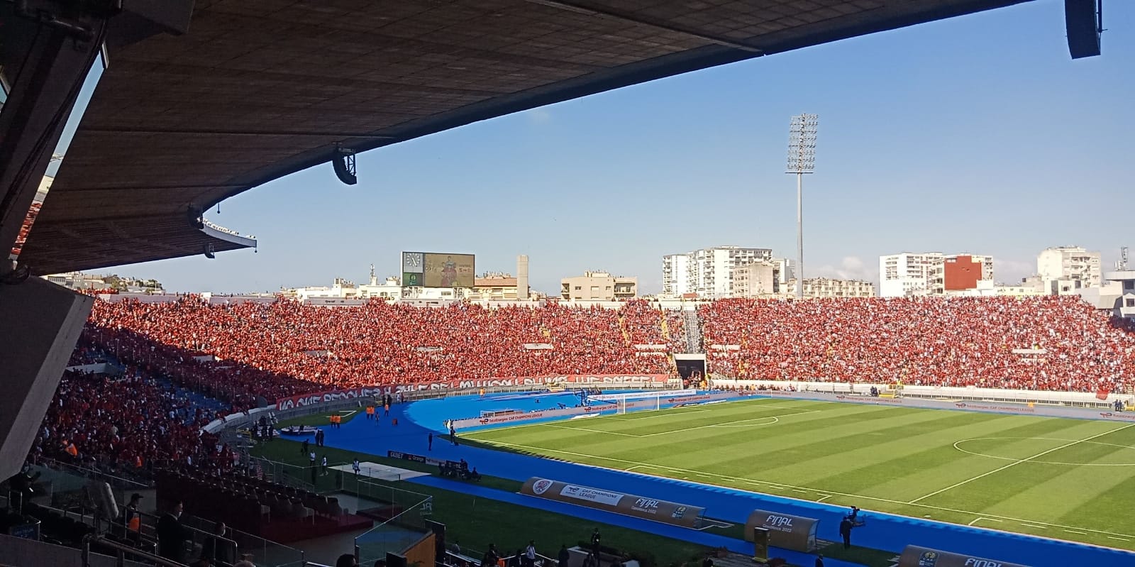 بالصور.. الآن.. مركب محمد الخامس يمتلئ عن آخره