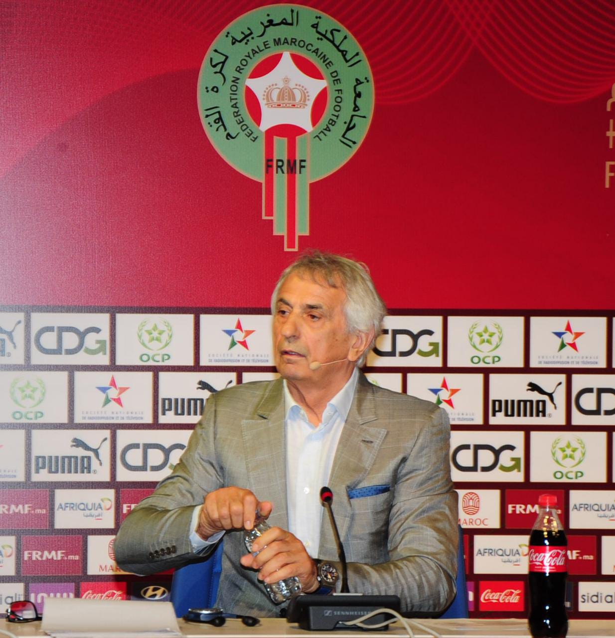 خليلودزيتش يتفادى لقاء الصحفيين؟