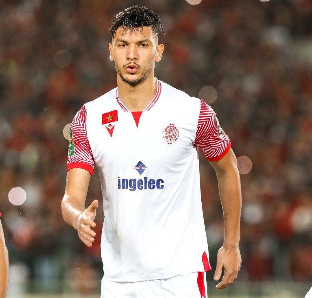 الجمهور المغربي يتساءل عن تجاهل داري وإعتماد شاكلا ومايي