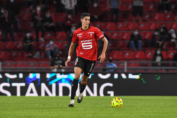 مطلب المكافأة من رين يعرقل ملف انتقال اكرد