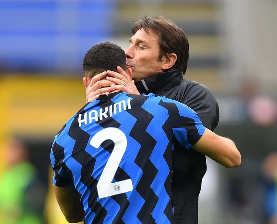 كونطي اختار حكيمي ضمن تشكيلته!