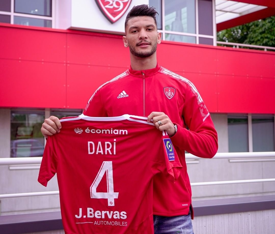 داري تلقى الاشادة من مدربه