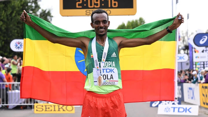 بطولة العالم لألعاب القوى: الإثيوبي تولا يحرز الميدالية الذهبية للماراطون