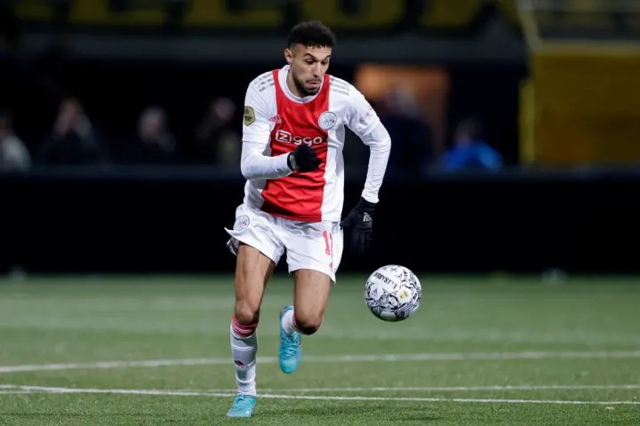 بديل مزراوي في أجاكس مكسيكي يريده الجميع