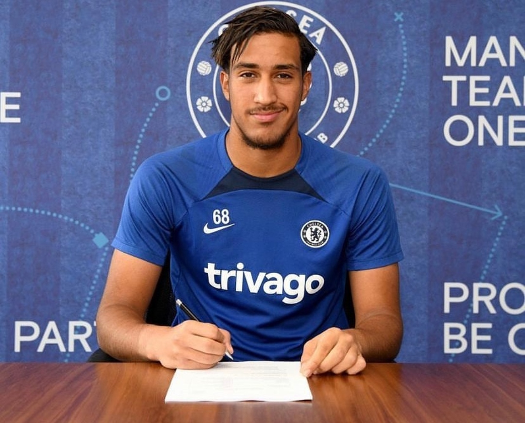 الحارس سامي تلمساني يمدد عقده مع تشيلسي