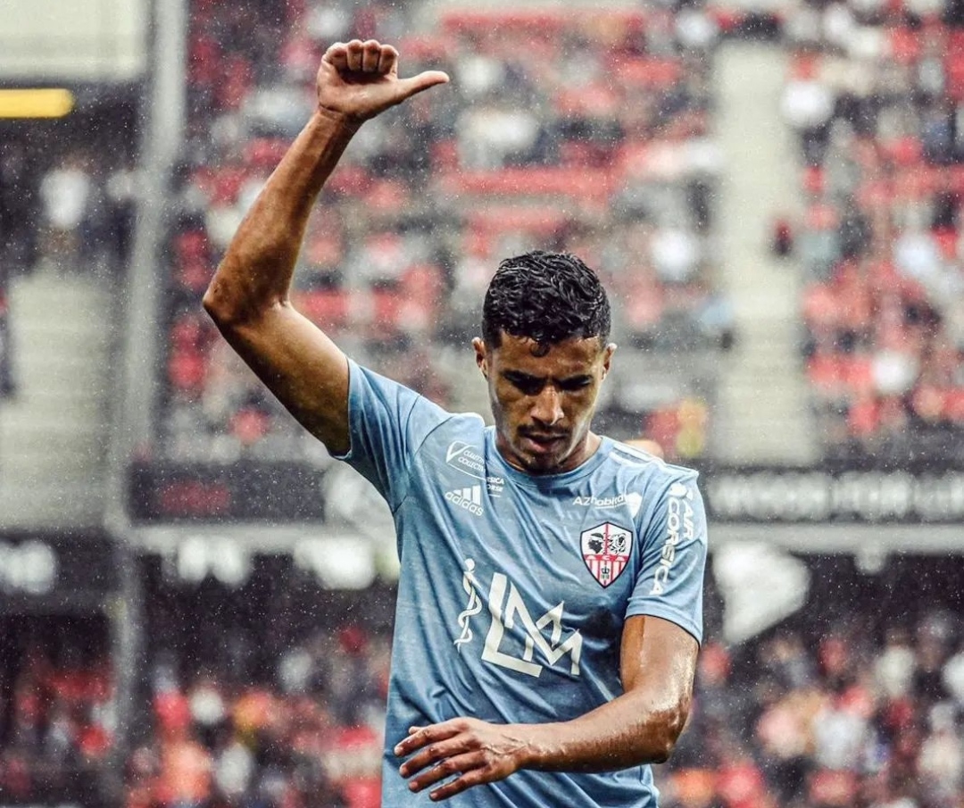 منعم الإدريسي سجل لأجاكسيو وخسر ضد رين