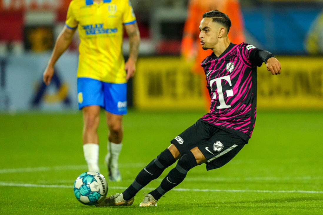 كامبور يطارد عثمان بوسعيد