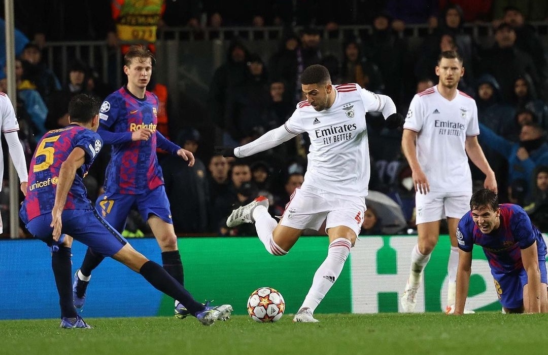 تاعرابت يفسخ عقده مع بنفيكا