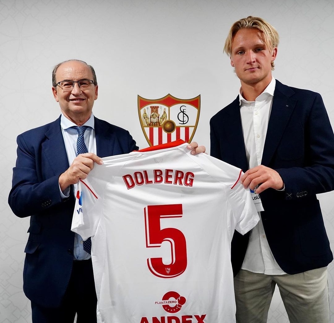 دولبيرغ يهدد مكان النصيري باشبيلية