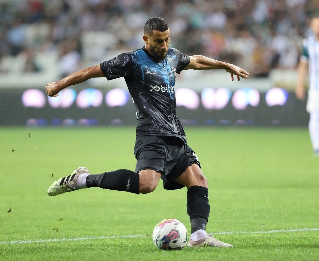 فضيحة تحكيمية بتركيا بطلها بلهندة