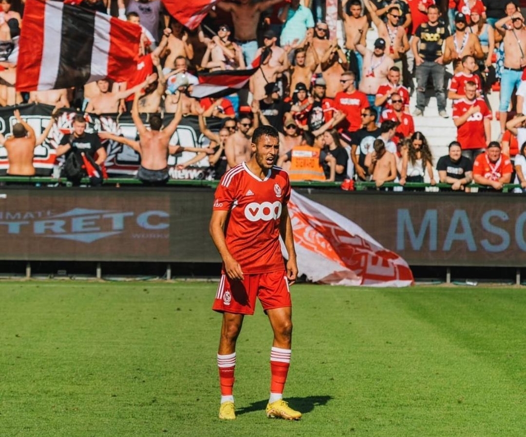 أملاح يقترب من الصدارة