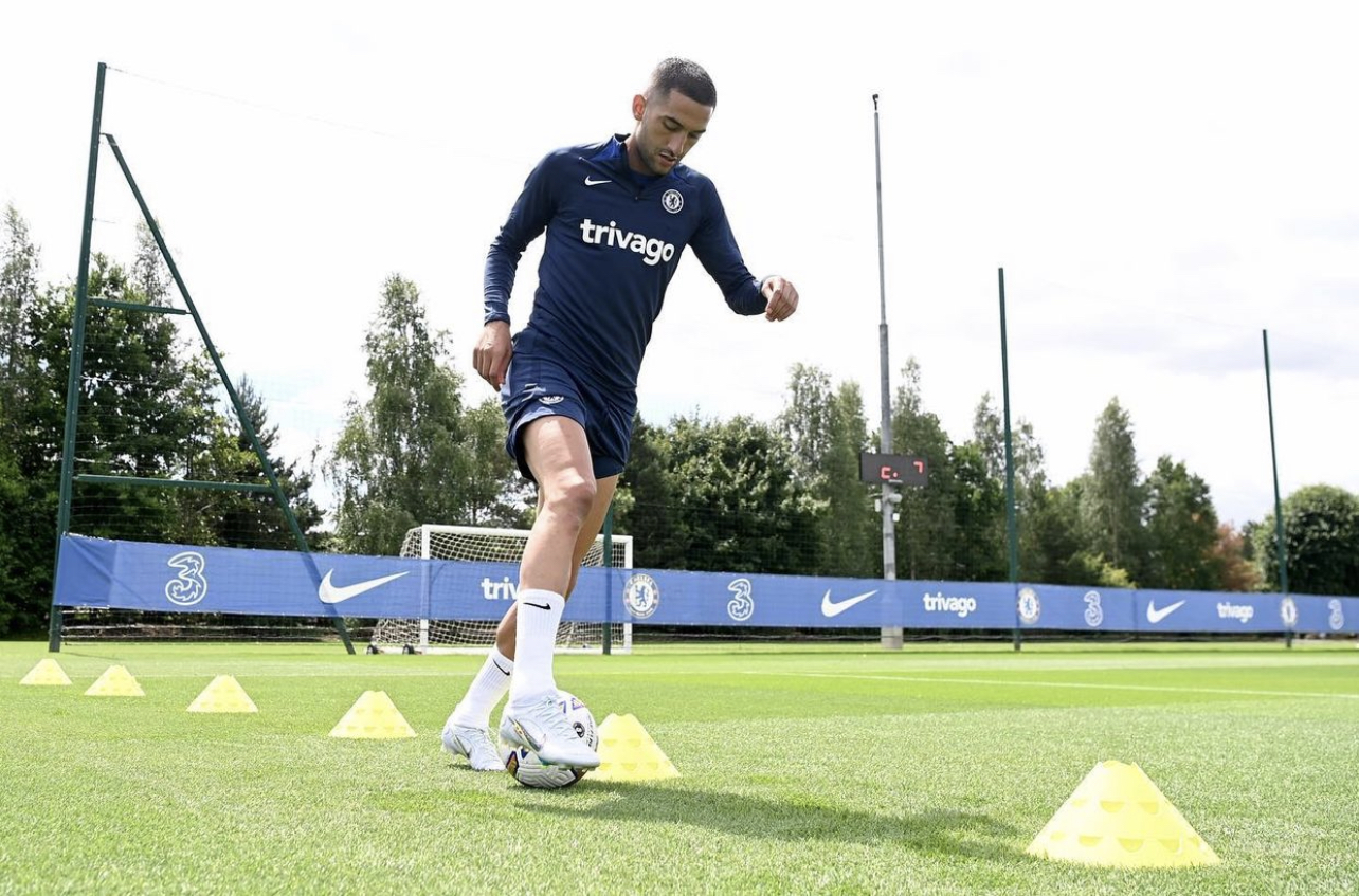 شكوك حول مشاركة زياش أمام أستون فيلا