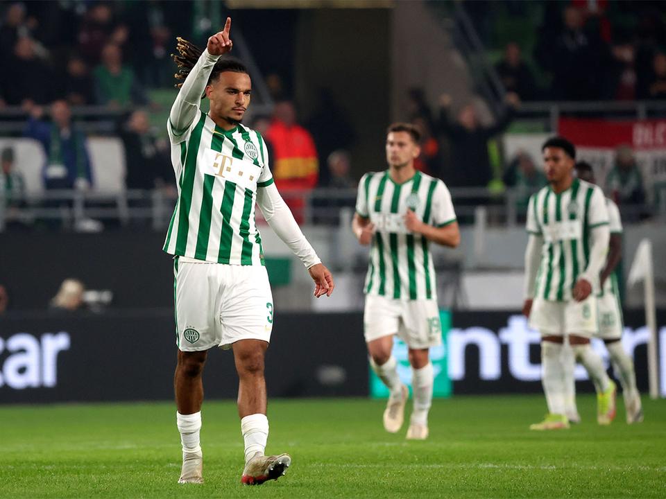 سامي وريان مايي تأهلا لثمن نهائي كونفرونس‎‎