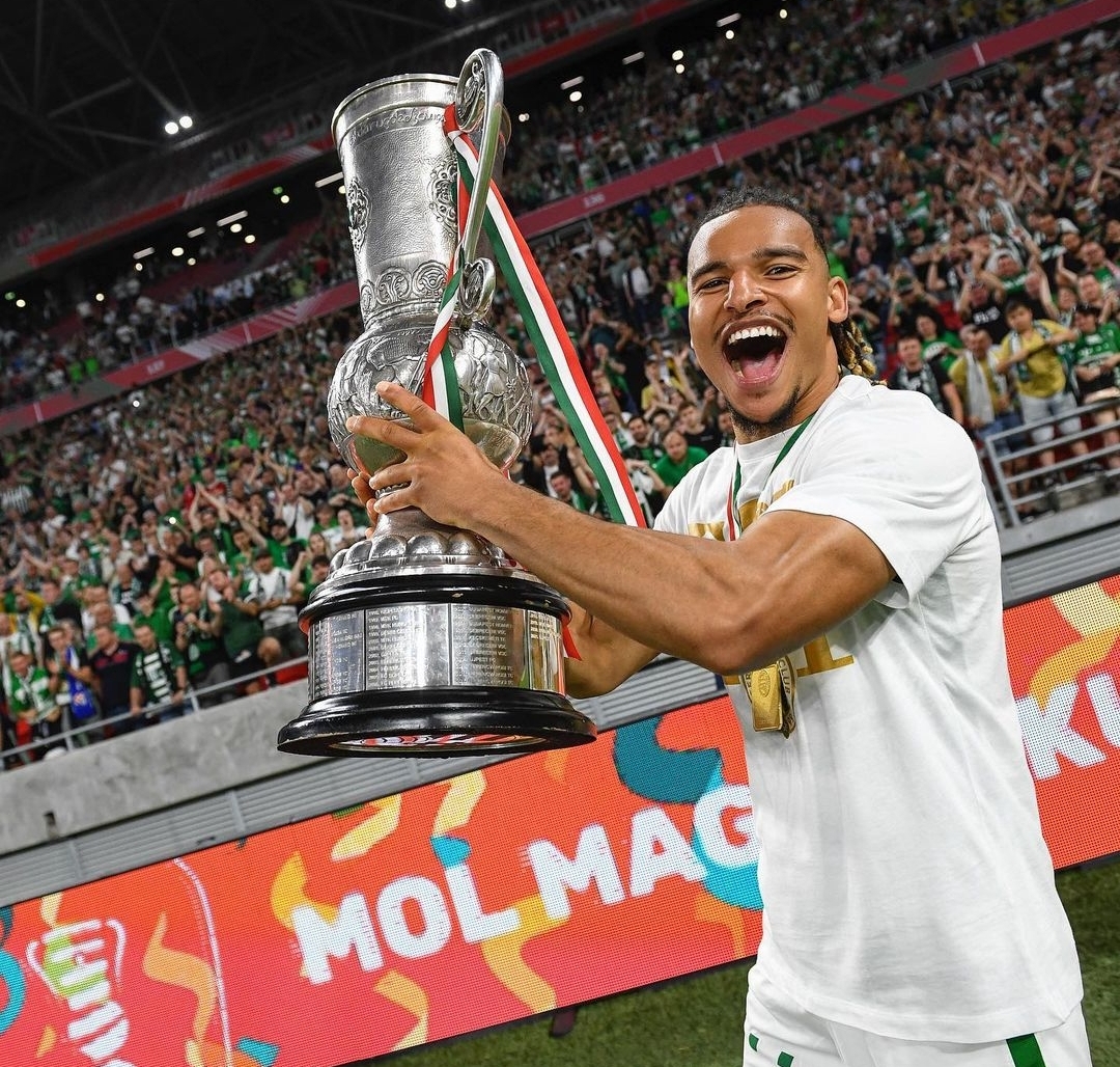 سامي مايي ليس مصابا!