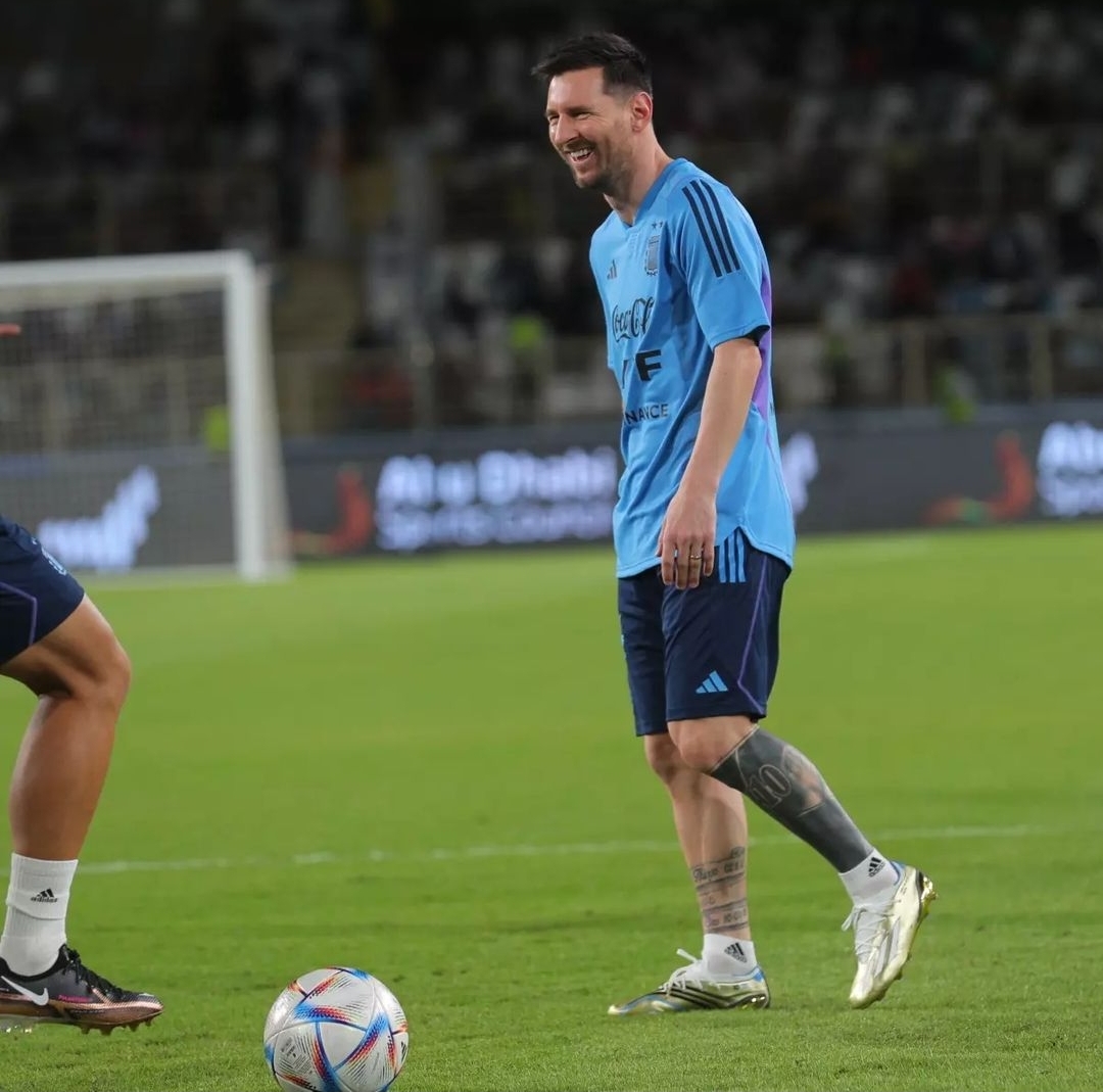 مونديال 2022: ميسي يستهل تداريب الأرجنتين بمفرده