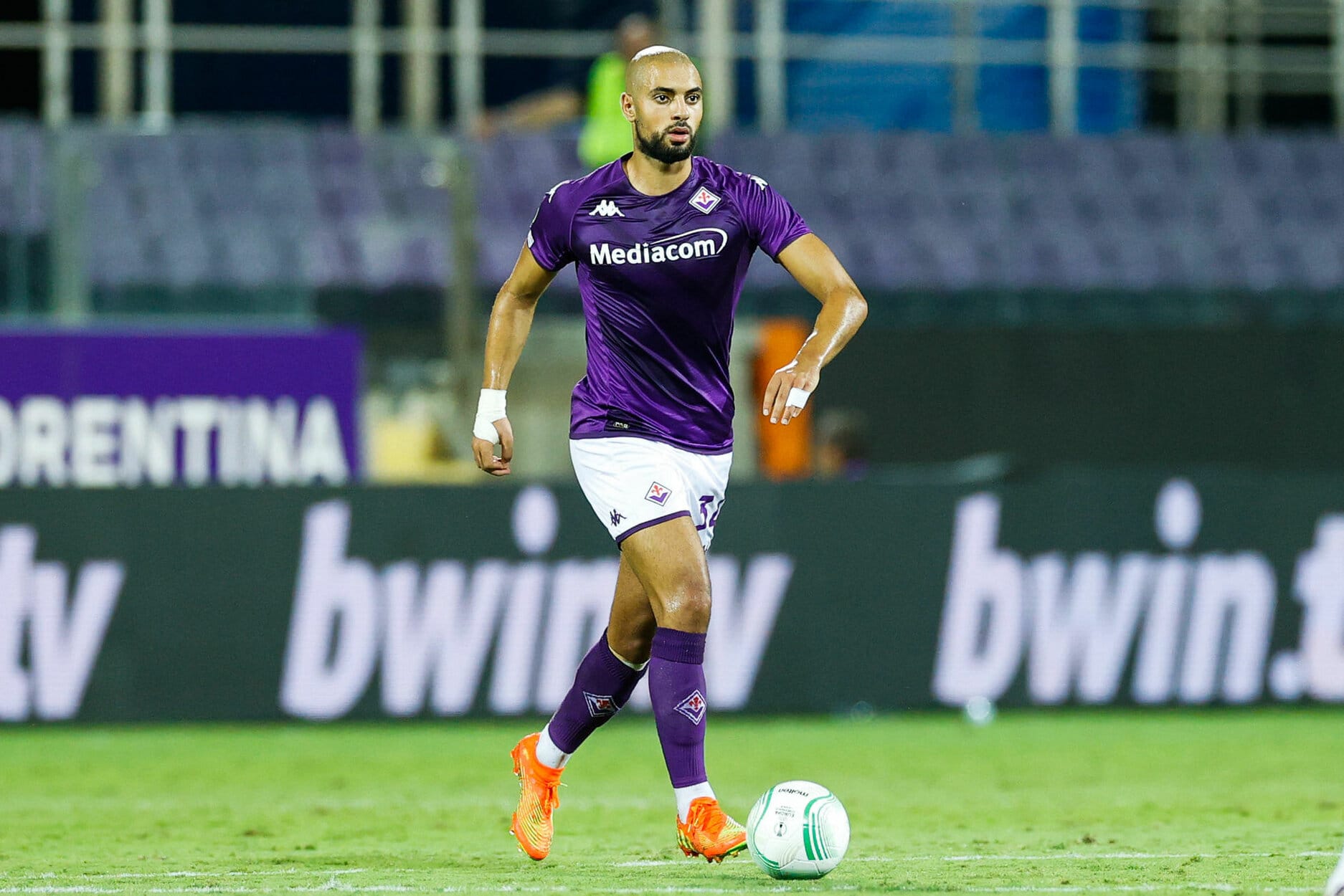 فيورنتينا في غياب امرابط ضمن التأهل للملحق في الكونفرونس