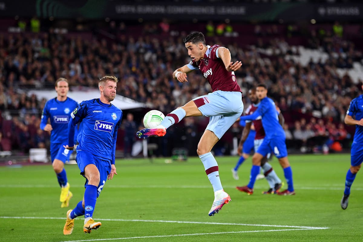 مويس يتشاور مع نايف قبل موقعة الذئاب