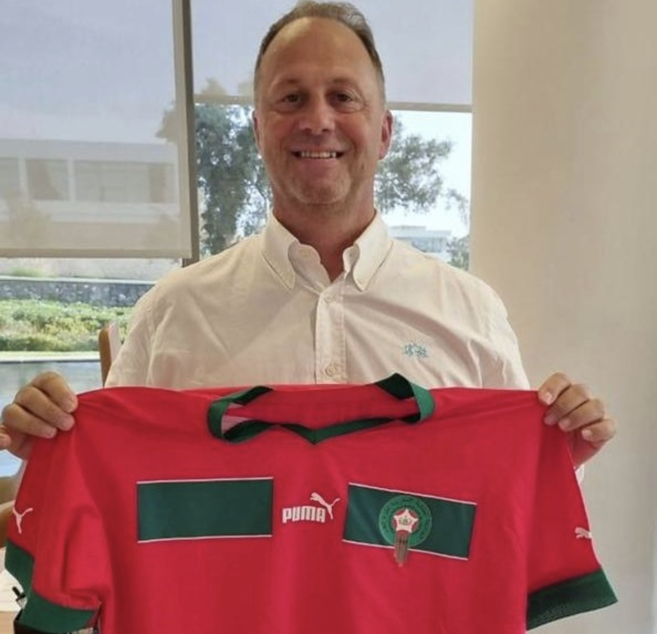 المعد البدني للاسود استقبل باسبانيا بالورود