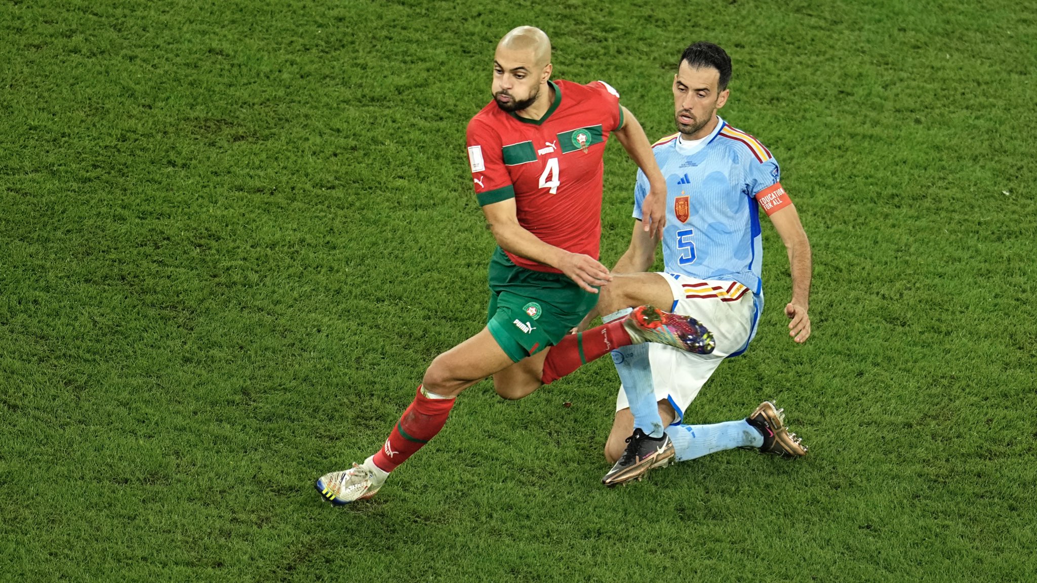 برشلونة يريد أمرابط خلفا لبوسكيتس