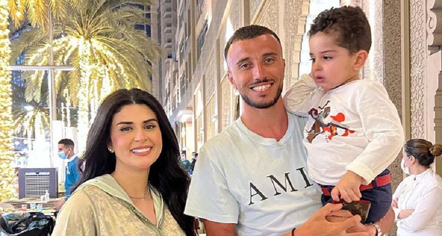 جريدة فرنسية كادت أن تورط مدافع الأسود والفنانة المغربية سلمى رشيد