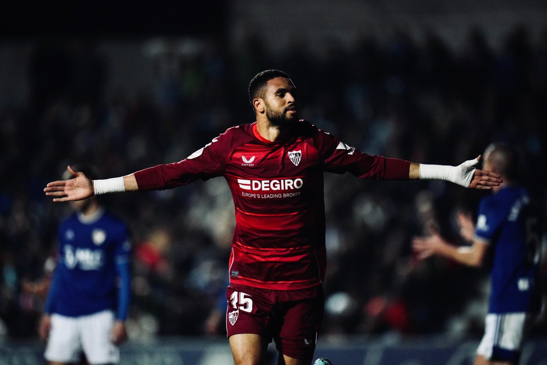 بعد  ثلاثية  الكأس النصيري يبحث عن  الأول  في الليغا