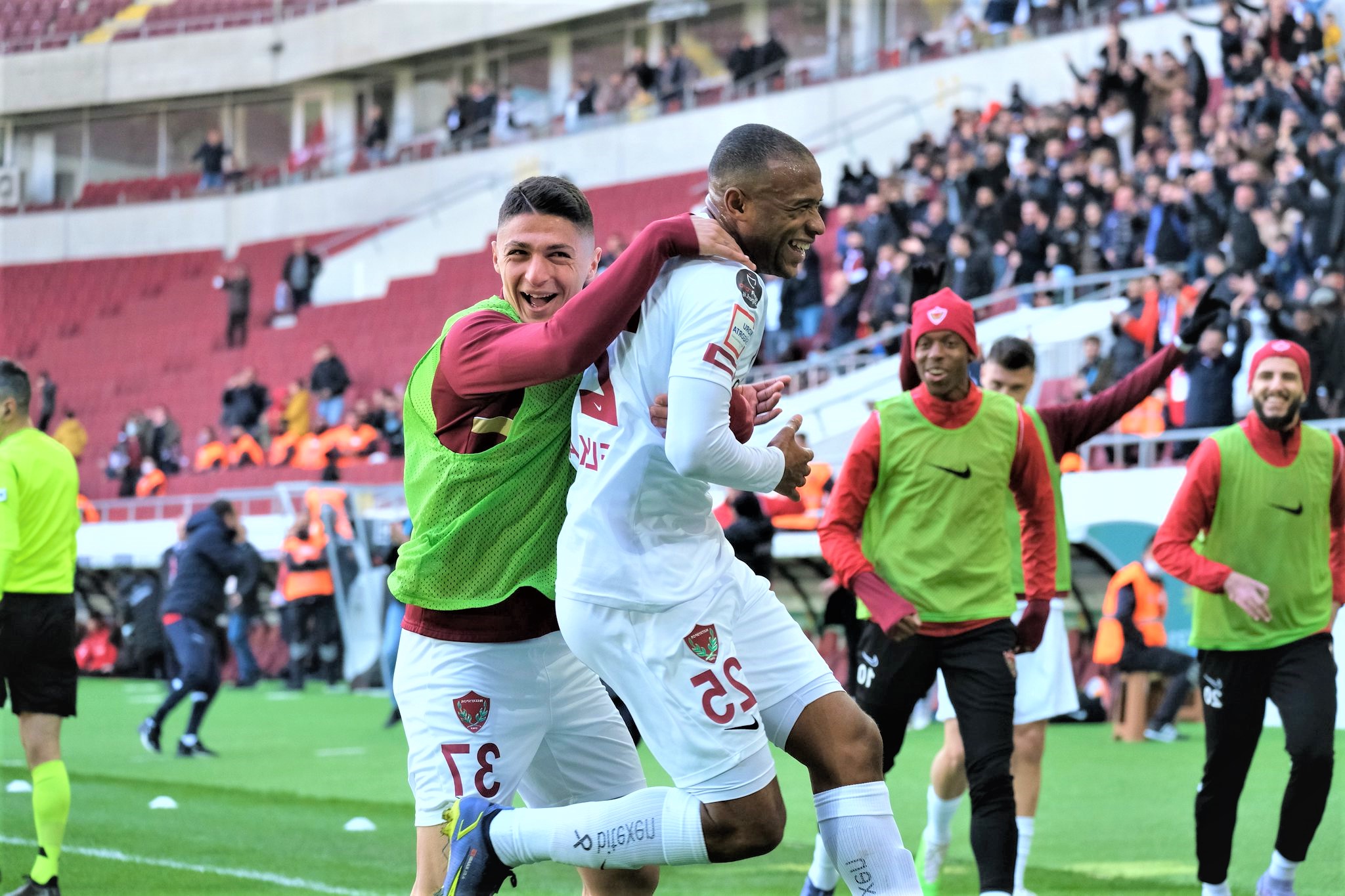 رسميا .. ايوب الكعبي لن يغادر الدوري التركي