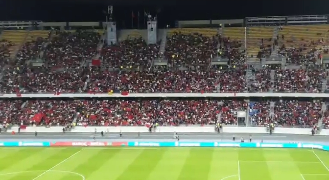 إفطار في الملعب في أجواء رمضانية