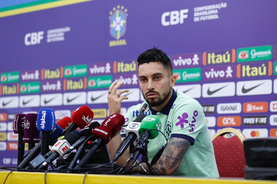 أليكس تيليس: تنتظرنا مباراة صعبة امام المغرب