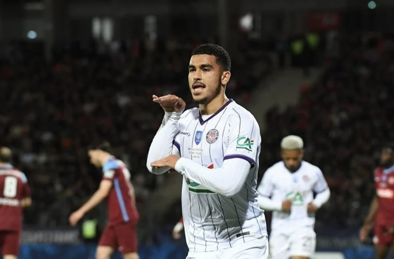 ابوخلال يرفع الغلة الى سبعة اهدف ويخسر القمة