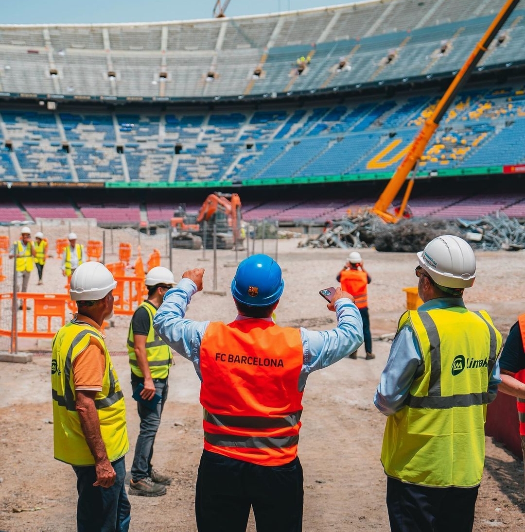 لابورطا: هذه هي تكلفة اعادة بناء ملعب برشلونة الجديد
