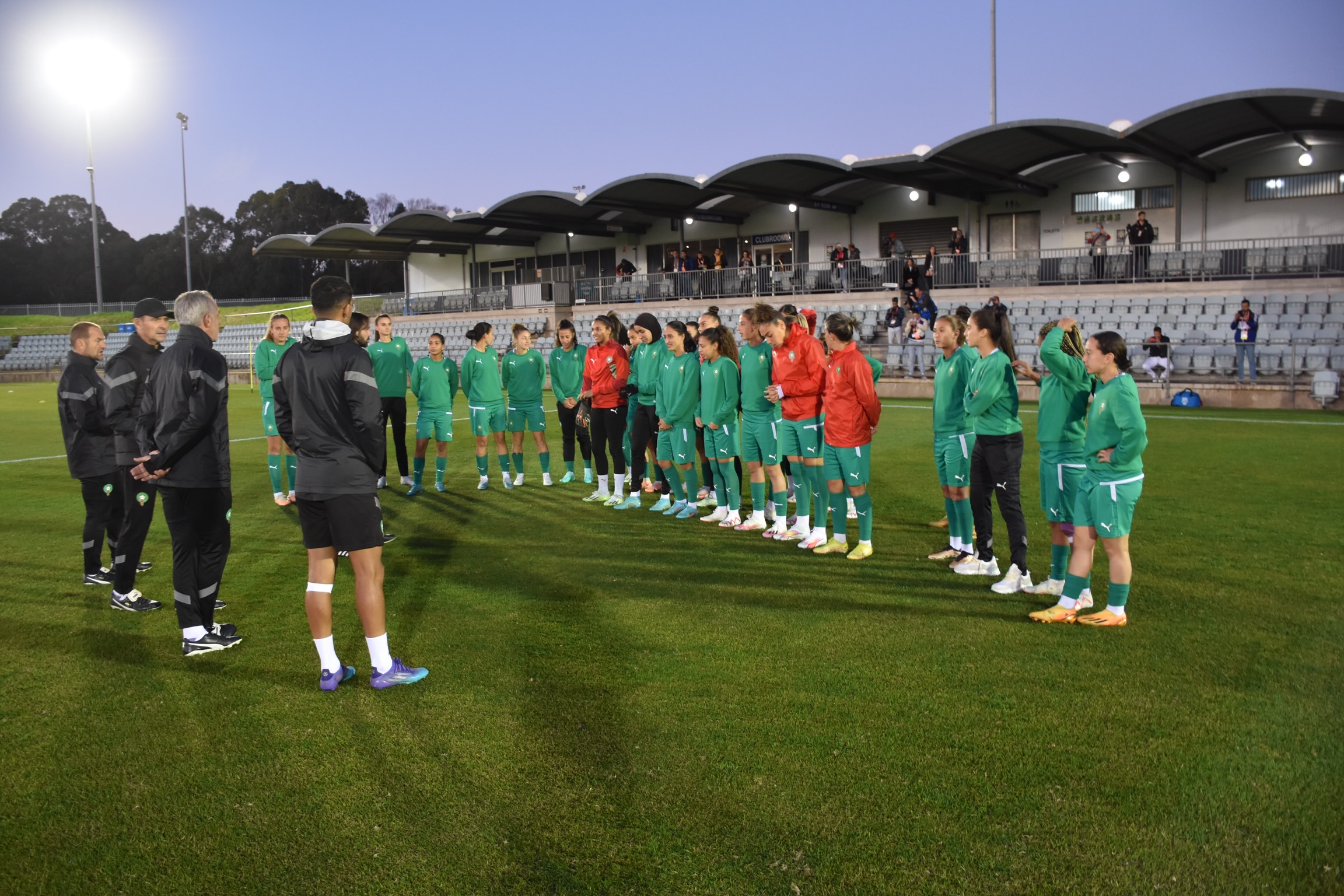 المنتخب الوطني النسوي يختتم تحضيراته لمباراة كوريا الجنوبية