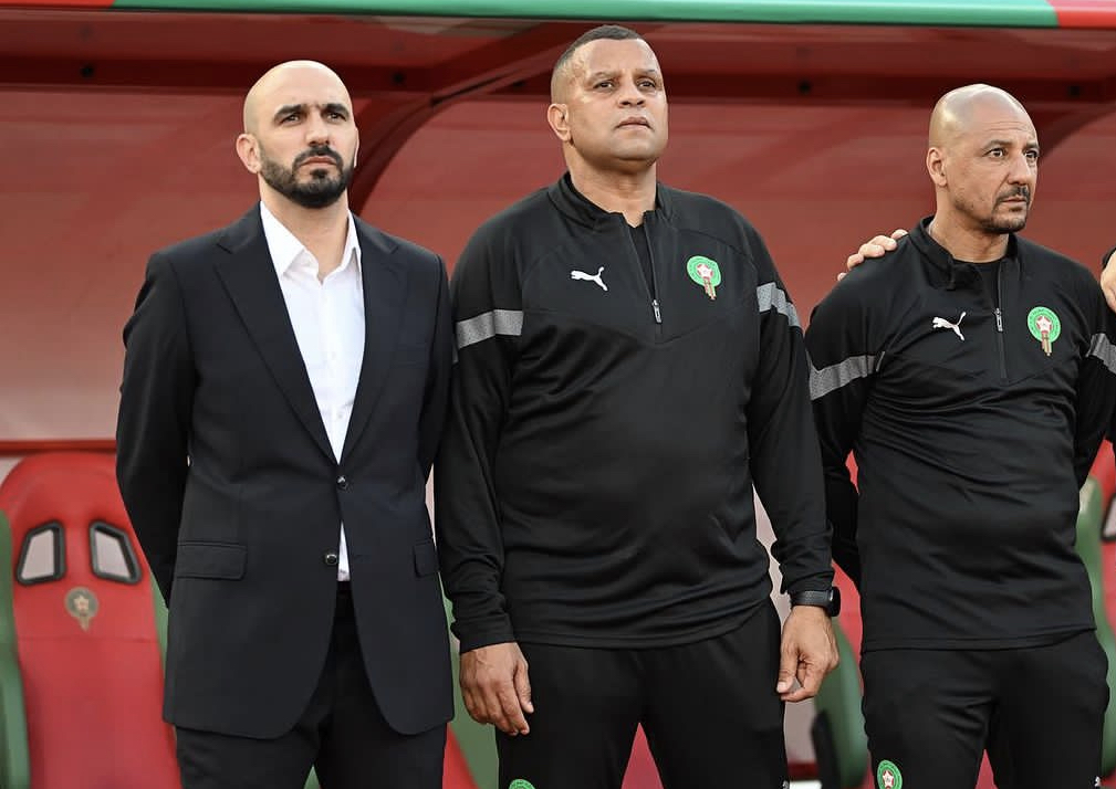 الركراكي يريد ترميم خط دفاع الأسود قبل  الكان 