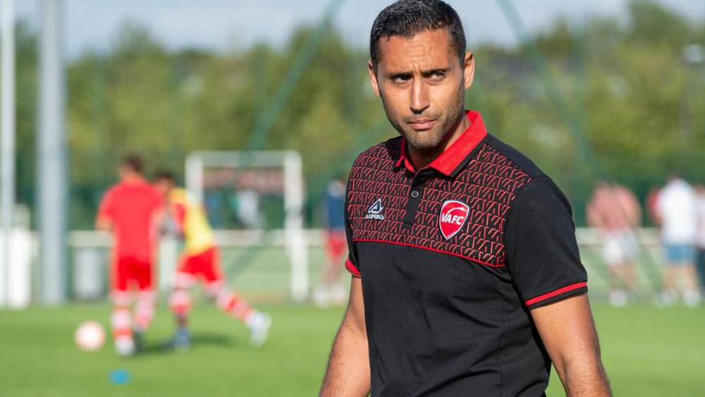 أحمد قنطاري يساند الأسود ويواسي ضحايا الزلزال
