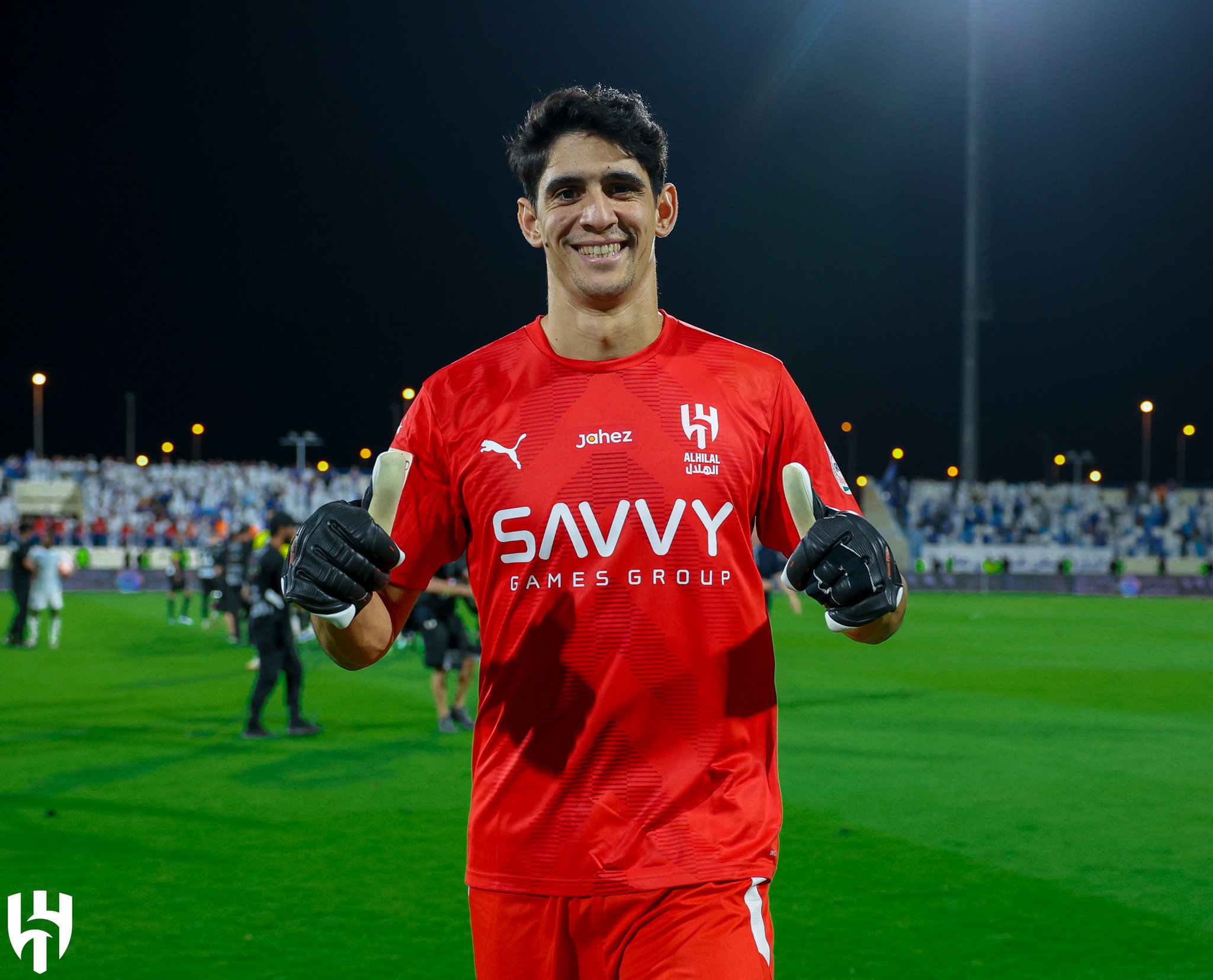 بونو أطاح بنجوم الأهلي في مناسبات سابقة