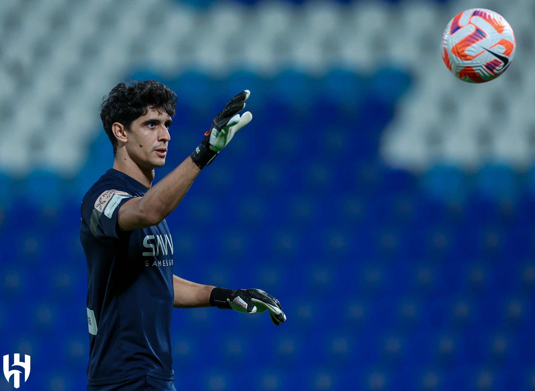 بونو يتطلع لقيادة الهلال لفوزه رقم 70